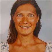 Native English speaker from Australia with a bachelor's degree in Education and 9 years teaching experience